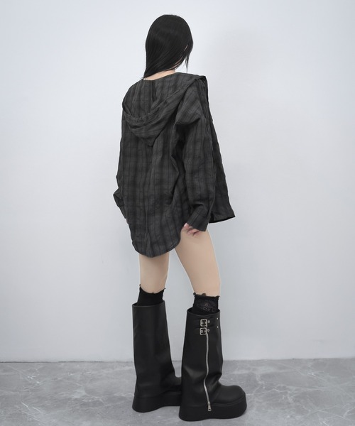 FOLLOWIN(フォロウィン)の「【3COLOR/ユニセックス】チェックフードビッグシルエットシャツ(シャツ/ブラウス・レディース・アイボリー/ブラック/チャコールグレー・FREE)」の9枚目の写真