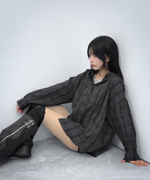 FOLLOWIN(フォロウィン)の「【3COLOR/ユニセックス】チェックフードビッグシルエットシャツ(シャツ/ブラウス・レディース・アイボリー/ブラック/チャコールグレー・FREE)」の6枚目の写真