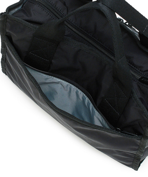 LeSportsac(レスポートサック)の「LARGE E/W TH TOTE リサイクルドブラックJP(トートバッグ・レディース・ブラック・FREE)」の8枚目の写真