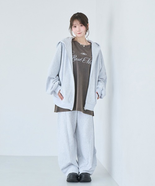 Rose Muse(ロゼミューズ)の「Back embroidery barrel pants(スウェットパンツ・レディース・ブラック/アッシュ・MEDIUM/SMALL)」の10枚目の写真