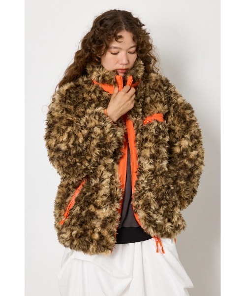RODEO CROWNS WIDE BOWL（ロデオクラウンズワイドボウル）の「REVIVE CLASSIC FUR ジャケット（その他アウター・レディース・ブラウン系その他/ライトブラック/ライトグレー・FREE）」の3枚目の写真