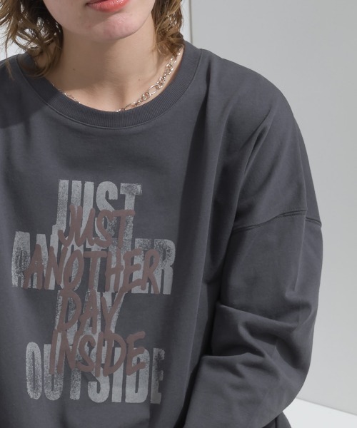 le colis(ルコリ)の「天竺 ロゴ ワイドTEE(Tシャツ/カットソー・レディース・グレイッシュベージュ/ブラウン/チャコールグレー・FREE)」の20枚目の写真