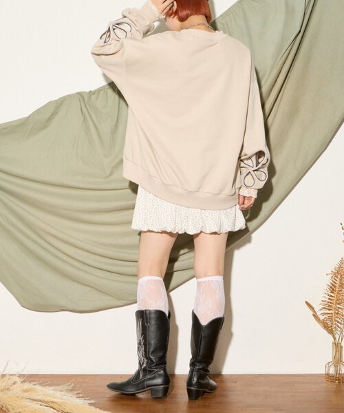 HELLO.SANFRANCISCO(ハローサンフランシスコ)の「【HELLO.SANFRANCISCO】フラワーカットアウトオーバースウェット(スウェット・レディース・ネイビー/アイボリー/ライトグレー/チャコールグレー/ピンク/ブルー・ONE SIZE)」の14枚目の写真