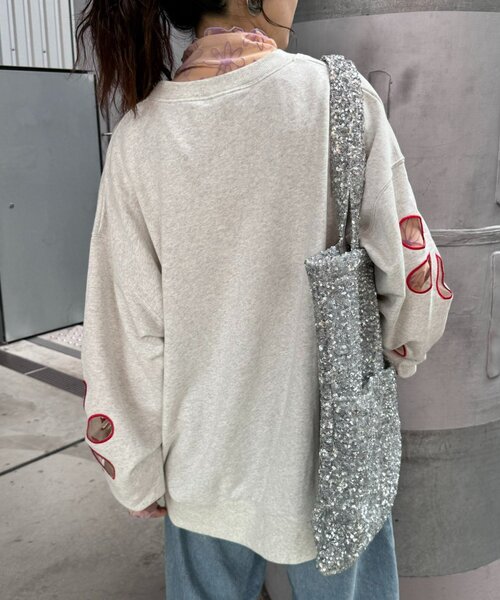HELLO.SANFRANCISCO(ハローサンフランシスコ)の「【HELLO.SANFRANCISCO】フラワーカットアウトオーバースウェット(スウェット・レディース・ネイビー/アイボリー/ライトグレー/チャコールグレー/ピンク/ブルー・ONE SIZE)」の18枚目の写真