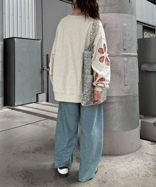 HELLO.SANFRANCISCO(ハローサンフランシスコ)の「【HELLO.SANFRANCISCO】フラワーカットアウトオーバースウェット(スウェット・レディース・ネイビー/アイボリー/ライトグレー/チャコールグレー/ピンク/ブルー・ONE SIZE)」の22枚目の写真