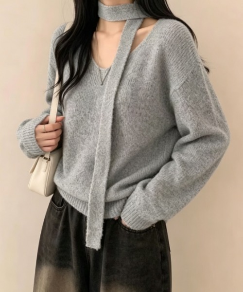 Aelina(エリナ)の「チョーカー風ネックストラップ付きVネックルーズニットトップス(ニット/セーター・レディース・オフホワイト/グレー/ブルー/ピンク・FREE)」の13枚目の写真
