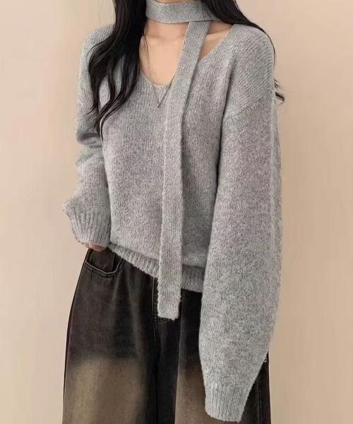Aelina(エリナ)の「チョーカー風ネックストラップ付きVネックルーズニットトップス(ニット/セーター・レディース・オフホワイト/グレー/ブルー/ピンク・FREE)」の15枚目の写真