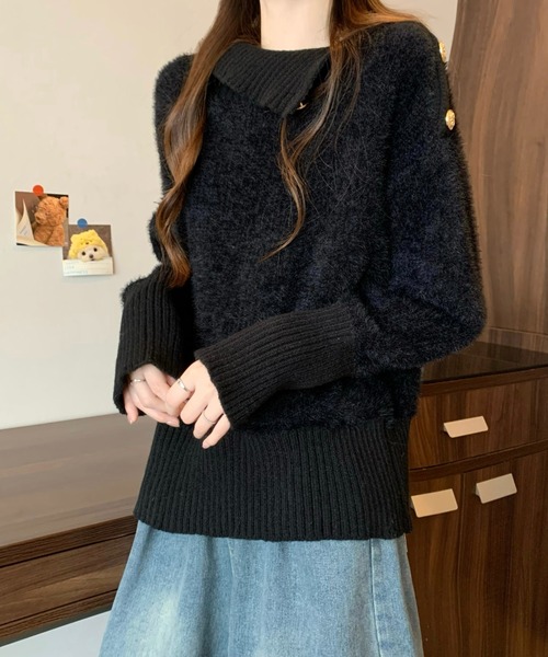 LUCPY(ラクピー)の「レイヤードカラーVネックシャギーニット(ニット/セーター・レディース・ブラウン/グレー/ブラック/ホワイト・FREE)」の2枚目の写真