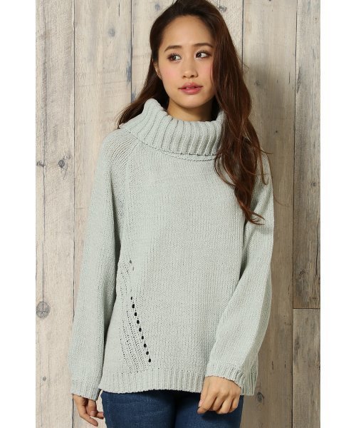 VENCEEXCHANGE（ヴァンスエクスチェンジ）の「オフタートルモールプルオーバー（ニット/セーター・レディース・ブラック/スカイブルー/ピンク/オフホワイト/グレー・MEDIUM）」の5枚目の写真