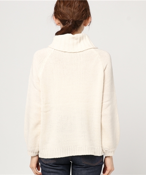 VENCEEXCHANGE（ヴァンスエクスチェンジ）の「オフタートルモールプルオーバー（ニット/セーター・レディース・ブラック/スカイブルー/ピンク/オフホワイト/グレー・MEDIUM）」の8枚目の写真