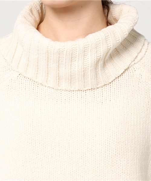 VENCEEXCHANGE（ヴァンスエクスチェンジ）の「オフタートルモールプルオーバー（ニット/セーター・レディース・ブラック/スカイブルー/ピンク/オフホワイト/グレー・MEDIUM）」の9枚目の写真