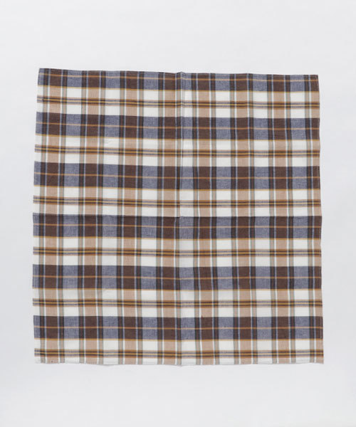 BEAMS(ビームス)の「BEAMS / マドラス ハンカチーフ(ハンカチ/ハンドタオル・メンズ・ネイビー/ダークブラウン/レッド・ONE SIZE)」の2枚目の写真