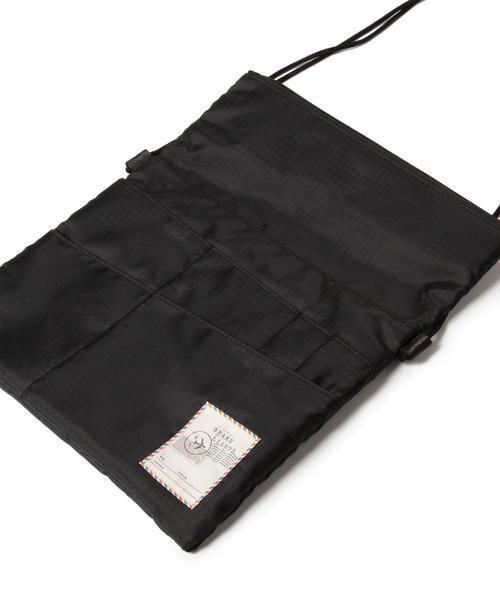 BEAMS LIGHTS(ビームスライツ)の「BEAMS LIGHTS / マルチポケットサコッシュ(ショルダーバッグ・メンズ・ブルー/ブラック/オリーブ/グレー・ONE SIZE)」の7枚目の写真