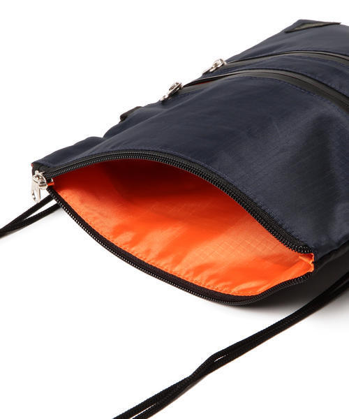 BEAMS LIGHTS(ビームスライツ)の「BEAMS LIGHTS / マルチポケットサコッシュ(ショルダーバッグ・メンズ・ブルー/ブラック/オリーブ/グレー・ONE SIZE)」の9枚目の写真