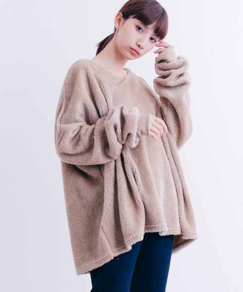 MERLOT（メルロー）の「もこもこファープルオーバー1215（その他トップス・レディース・ブラック/ベージュ/オフホワイト・FREE）」の3枚目の写真