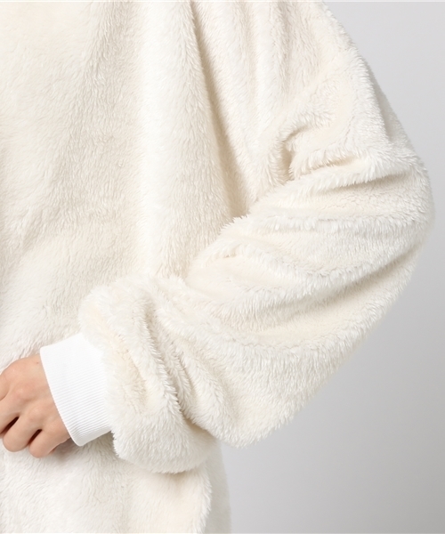 MERLOT（メルロー）の「もこもこファープルオーバー1215（その他トップス・レディース・ブラック/ベージュ/オフホワイト・FREE）」の8枚目の写真