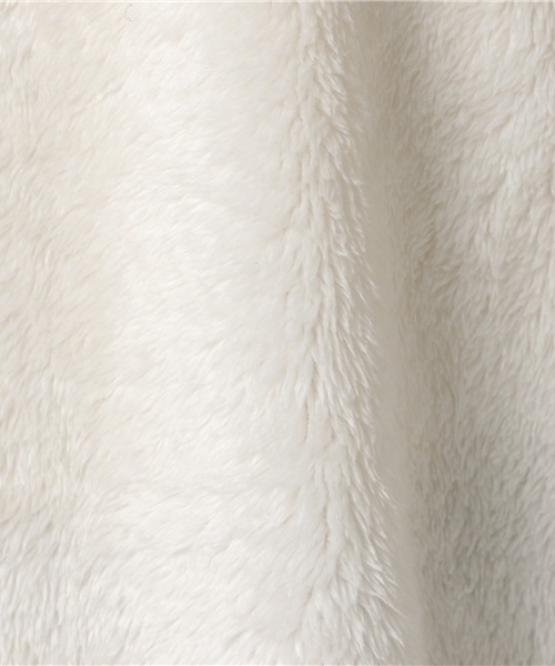 MERLOT（メルロー）の「もこもこファープルオーバー1215（その他トップス・レディース・ブラック/ベージュ/オフホワイト・FREE）」の7枚目の写真