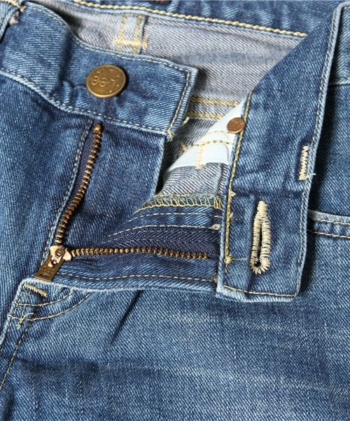 Lee（リー）の「Lee(リー） C アンクルスリム デニムパンツ（デニムパンツ・レディース・ライトブルー/ネイビー・X-SMALL/SMALL/MEDIUM）」の9枚目の写真