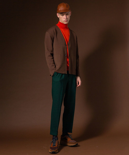 UNITED TOKYO（ユナイテッドトウキョウ）の「ダブルフェイスストレッチワイドテーパードパンツ（その他パンツ・メンズ・ブラック/キャメル/グリーン/イエロー・1/2/3）」の9枚目の写真