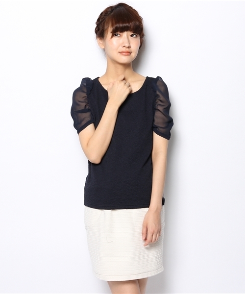 Chico（チコ）の「ギャザー袖シフォンTOPS（Tシャツ/カットソー・レディース・ホワイト/ブラック/レッド/ダークブルー/ネイビー・FREE）」の4枚目の写真