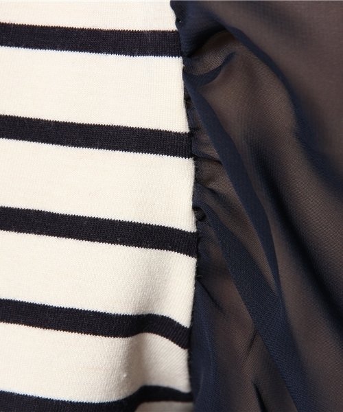 Chico（チコ）の「ギャザー袖シフォンTOPS（Tシャツ/カットソー・レディース・ホワイト/ブラック/レッド/ダークブルー/ネイビー・FREE）」の8枚目の写真