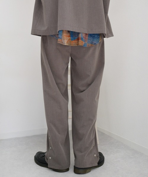 kutir（クティール）の「ワイドストレートパンツ　セットアップ（その他パンツ・メンズ・ライトグレー/チャコールグレー/ダークブラウン・LARGE/MEDIUM）」の18枚目の写真