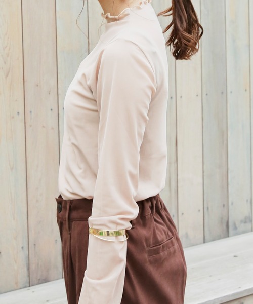 VANNIE U（ヴァニーユー）の「ハイネックチュールT（Tシャツ/カットソー・レディース・ブラウン/ベージュ・FREE）」の12枚目の写真