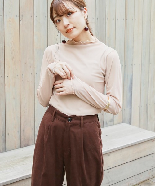 VANNIE U（ヴァニーユー）の「ハイネックチュールT（Tシャツ/カットソー・レディース・ブラウン/ベージュ・FREE）」の14枚目の写真