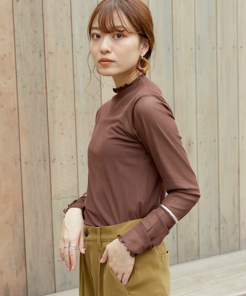 VANNIE U（ヴァニーユー）の「ハイネックチュールT（Tシャツ/カットソー・レディース・ブラウン/ベージュ・FREE）」の4枚目の写真