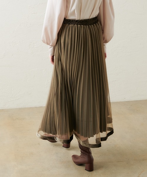 natural couture（ナチュラルクチュール）の「【WEB限定】裾ベロアパイピングチュールプリーツスカート（スカート・レディース・アイボリー/ダークブラウン/サックスブルー/ラベンダー/カーキ・FREE）」の3枚目の写真