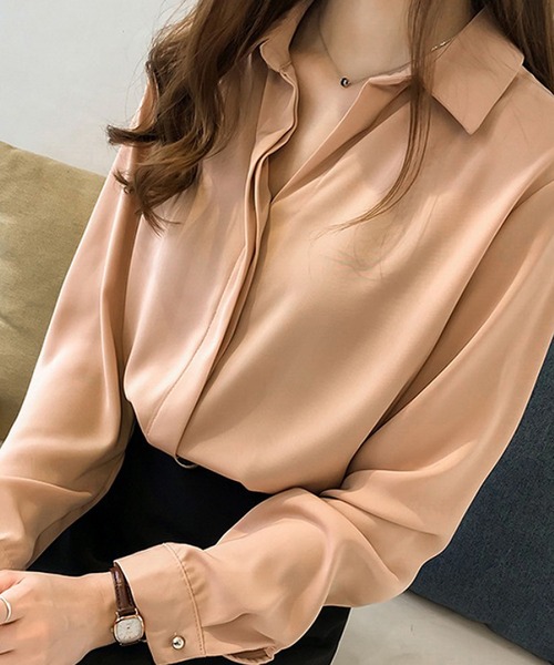 Ulysses（ユリシス）の「マットサテンシャツ（シャツ/ブラウス・レディース・ブルー/ベージュ/ホワイト/ブラック・M/L）」の3枚目の写真