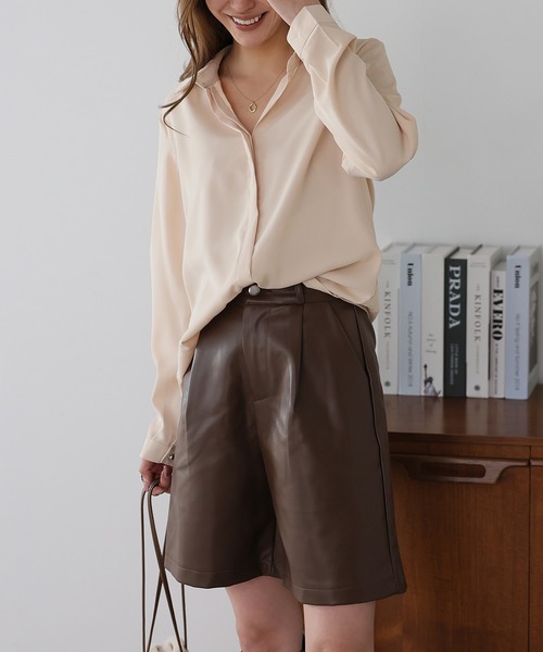 Ulysses（ユリシス）の「マットサテンシャツ（シャツ/ブラウス・レディース・ブルー/ベージュ/ホワイト/ブラック・M/L）」の18枚目の写真