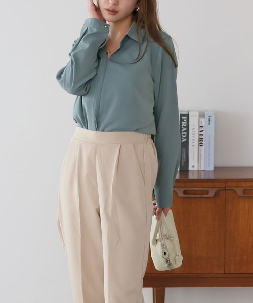 Ulysses（ユリシス）の「マットサテンシャツ（シャツ/ブラウス・レディース・ブルー/ベージュ/ホワイト/ブラック・M/L）」の6枚目の写真