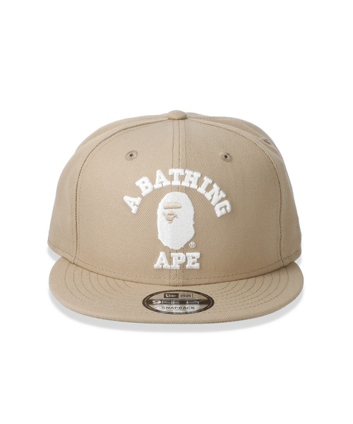 A BATHING APE キャップ ベージュ スナップバック A BATHING APE（アベイシングエイプ）の「COLLEGE NEW ERA SNAP