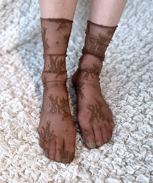 c.u.l（シーユーエル）の「【c.u.l】【単品販売】 フラワーデザイン 花柄レースソックス cula149（ソックス/靴下・レディース・ホワイト/ブラック/ベージュ/ブラウン/グレー/オレンジ/ブルーグレー/ライトベージュ・FREE）」の6枚目の写真