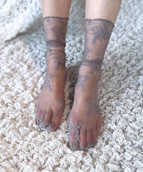 c.u.l（シーユーエル）の「【c.u.l】【単品販売】 フラワーデザイン 花柄レースソックス cula149（ソックス/靴下・レディース・ホワイト/ブラック/ベージュ/ブラウン/グレー/オレンジ/ブルーグレー/ライトベージュ・FREE）」の4枚目の写真