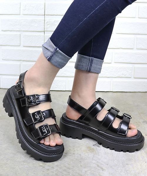 LOVEHUNTER(ラブハンター)の「厚底ソールストラップサンダル(サンダル・レディース・ブラック/ブラック系その他・S/M/L/LL)」の1枚目の写真