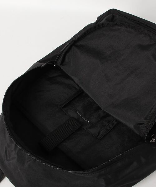 ARMANI EXCHANGE（アルマーニエクスチェンジ）の「【A|X アルマーニ エクスチェンジ】ICON ナイロンバックパック（バックパック/リュック・メンズ・ブラック・FREE）」の11枚目の写真
