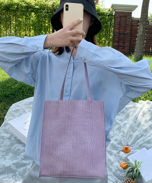 JUNOAH（ジュノア）の「型押しトートバッグ（トートバッグ・レディース・ブラック/ホワイト/パープル/グリーン/ブルー・FREE）」の15枚目の写真