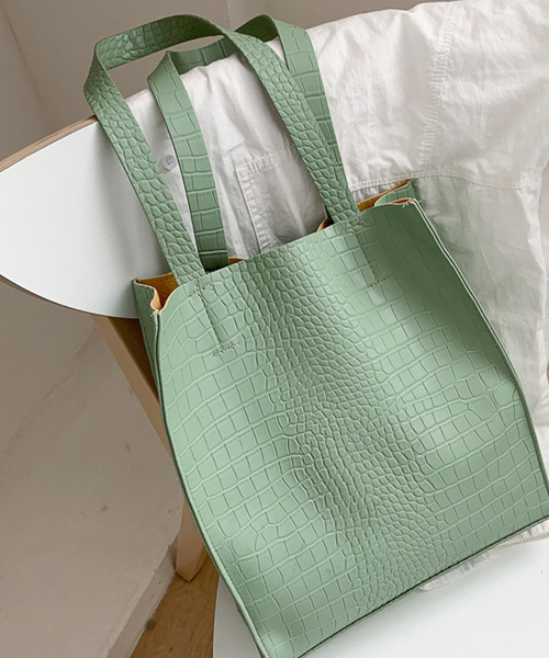 JUNOAH（ジュノア）の「型押しトートバッグ（トートバッグ・レディース・ブラック/ホワイト/パープル/グリーン/ブルー・FREE）」の20枚目の写真