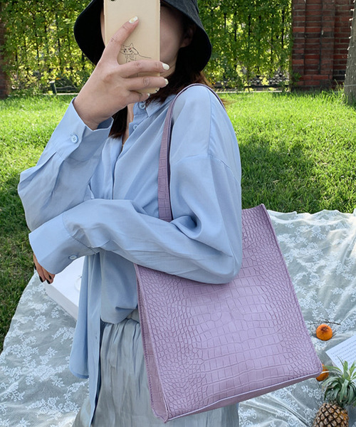 JUNOAH（ジュノア）の「型押しトートバッグ（トートバッグ・レディース・ブラック/ホワイト/パープル/グリーン/ブルー・FREE）」の18枚目の写真