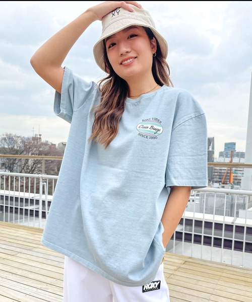 ROXY（ロキシー）の「【ZOZOTOWN限定アイテム】BACK CIRCLE TEE/ロキシーバックプリントオーバルロゴ半袖Tシャツ（Tシャツ/カットソー・レディース・ブラック/ブルー/ナチュラル・FREE）」の14枚目の写真