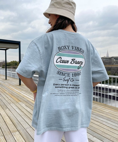 ROXY（ロキシー）の「【ZOZOTOWN限定アイテム】BACK CIRCLE TEE/ロキシーバックプリントオーバルロゴ半袖Tシャツ（Tシャツ/カットソー・レディース・ブラック/ブルー/ナチュラル・FREE）」の5枚目の写真