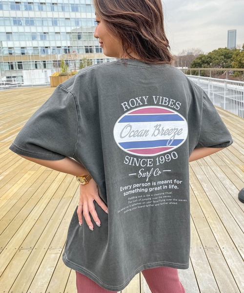 ROXY（ロキシー）の「【ZOZOTOWN限定アイテム】BACK CIRCLE TEE/ロキシーバックプリントオーバルロゴ半袖Tシャツ（Tシャツ/カットソー・レディース・ブラック/ブルー/ナチュラル・FREE）」の6枚目の写真