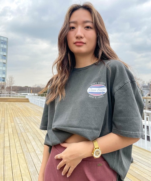 ROXY（ロキシー）の「【ZOZOTOWN限定アイテム】BACK CIRCLE TEE/ロキシーバックプリントオーバルロゴ半袖Tシャツ（Tシャツ/カットソー・レディース・ブラック/ブルー/ナチュラル・FREE）」の11枚目の写真