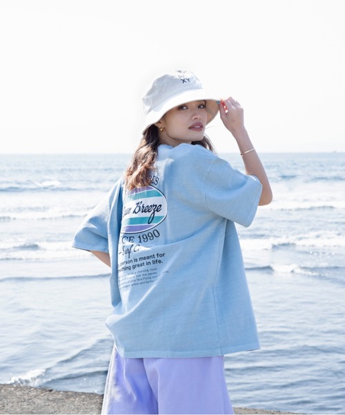 ROXY（ロキシー）の「【ZOZOTOWN限定アイテム】BACK CIRCLE TEE/ロキシーバックプリントオーバルロゴ半袖Tシャツ（Tシャツ/カットソー・レディース・ブラック/ブルー/ナチュラル・FREE）」の18枚目の写真