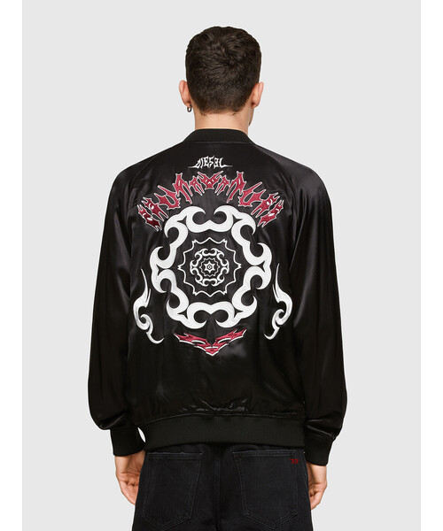 DIESEL（ディーゼル）の「メンズ ジャケット ボンバージャケット（ブルゾン・メンズ・ホワイト/ブラック・SMALL/MEDIUM/LARGE/X-LARGE/XX-LARGE/X-SMALL）」の14枚目の写真