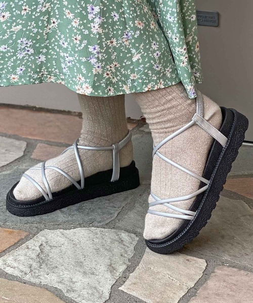 atmos pink（アトモスピンク）の「atmos pink レースアップサンダル（サンダル・レディース・シルバー/アニマル/ブラック・S/L/M）」の3枚目の写真