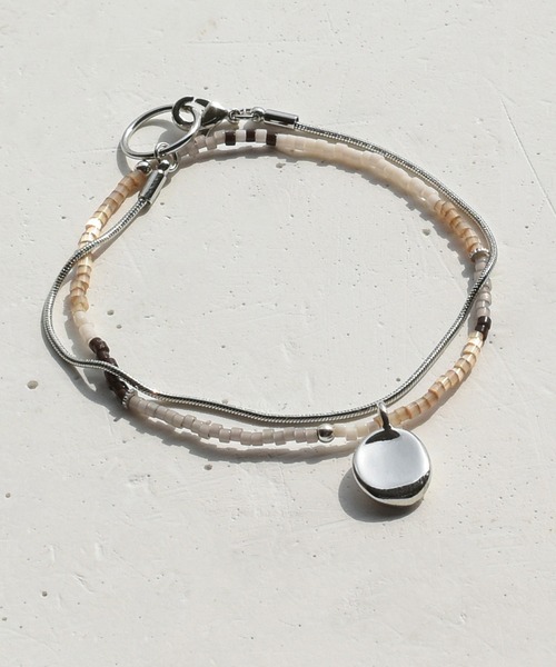 GOLDY（ゴールディ）の「カラー ビーズ × ポイント メタル レイヤード ブレスレット（ブレスレット・レディース・ホワイト/ライトグレー/ブラック/ライトピンク・FREE）」の12枚目の写真