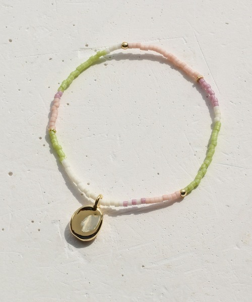 GOLDY（ゴールディ）の「カラー ビーズ × ポイント メタル レイヤード ブレスレット（ブレスレット・レディース・ホワイト/ライトグレー/ブラック/ライトピンク・FREE）」の10枚目の写真